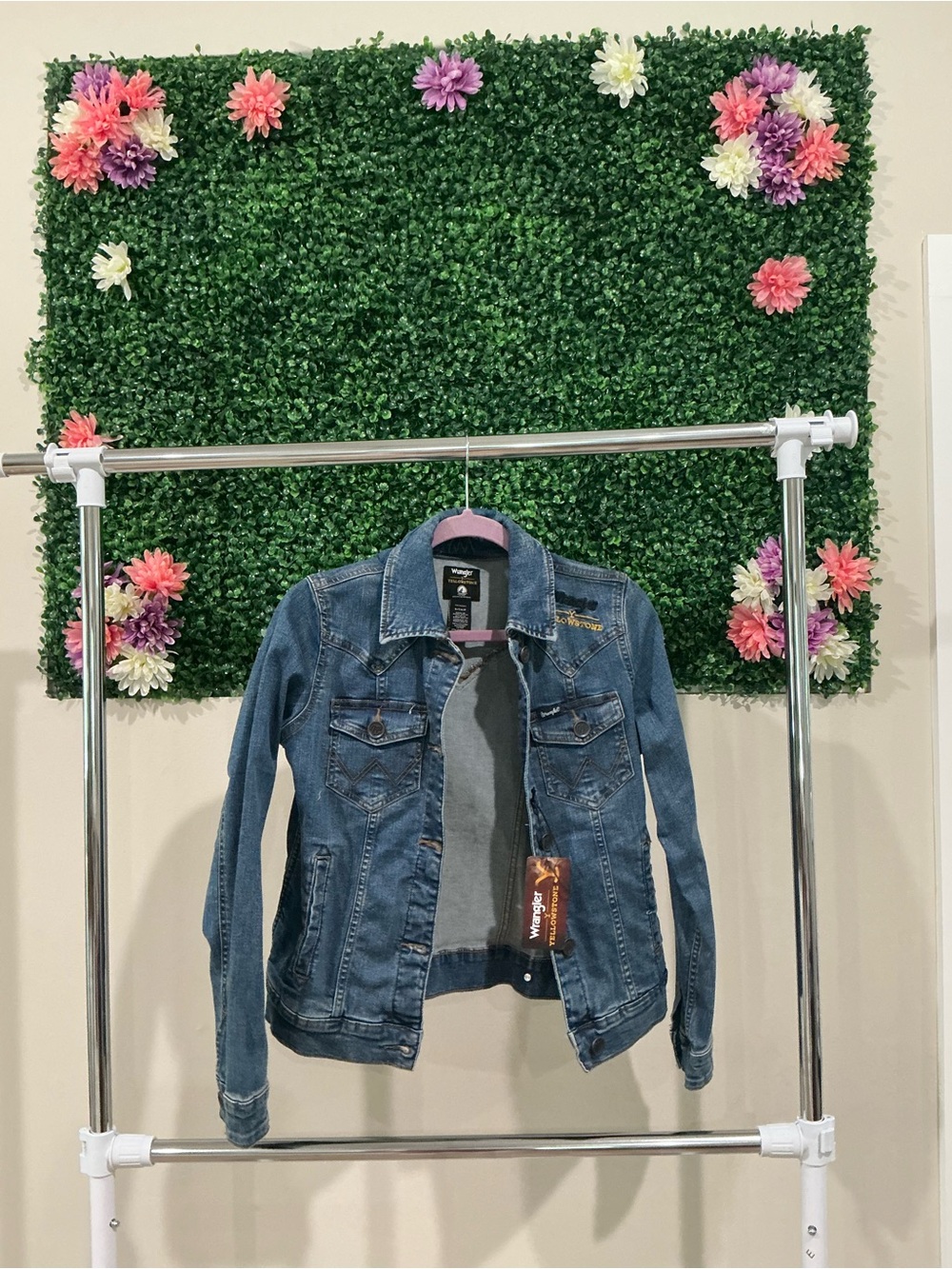 Wrangler Mid-Blue Denim Jacket/ Yellowstone edition